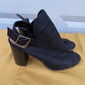 Womens New York and company sling heels size 8